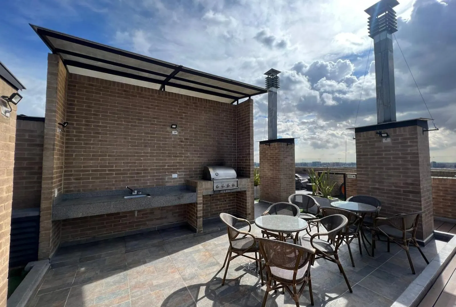 Apartment Luxury 1BR Apt with Queen Bed, Pool, City Views! Bogota