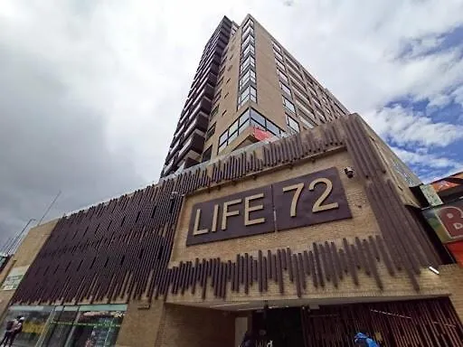 Luxury 1BR Apt with Queen Bed, Pool, City Views! Bogota