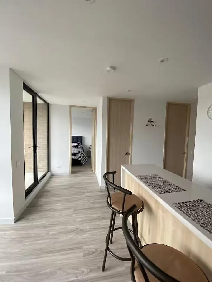 Luxury 1BR Apt with Queen Bed, Pool, City Views! Bogota Apartment