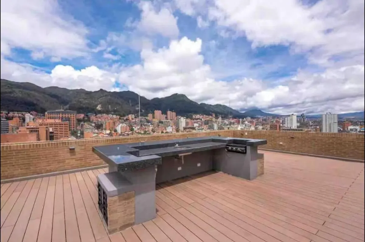 Apartment Luxury 1BR Apt with Queen Bed, Pool, City Views! Bogota